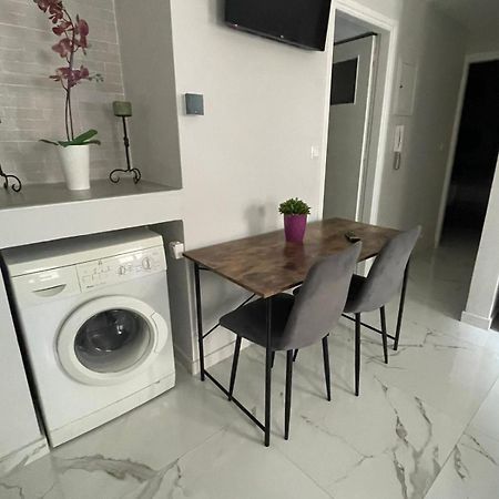 Anais Apartment Preveza Exterior photo